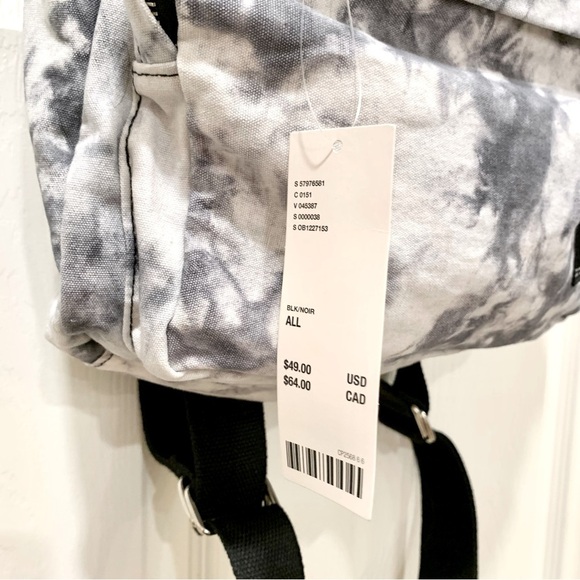 UO Black White Marble Tie-Dye Slouchy Backpack main image 5